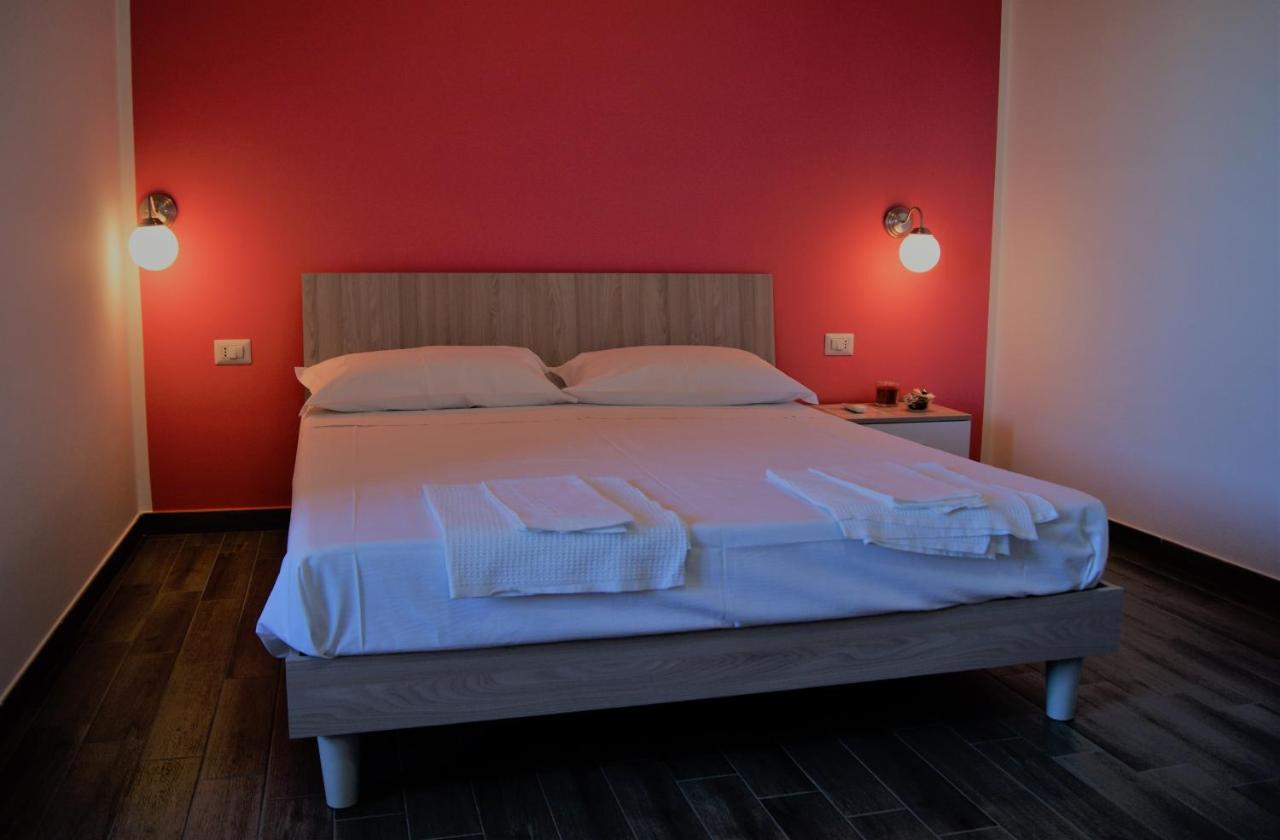 B&B Apollonia Roseto Capo Spulico Buitenkant foto
